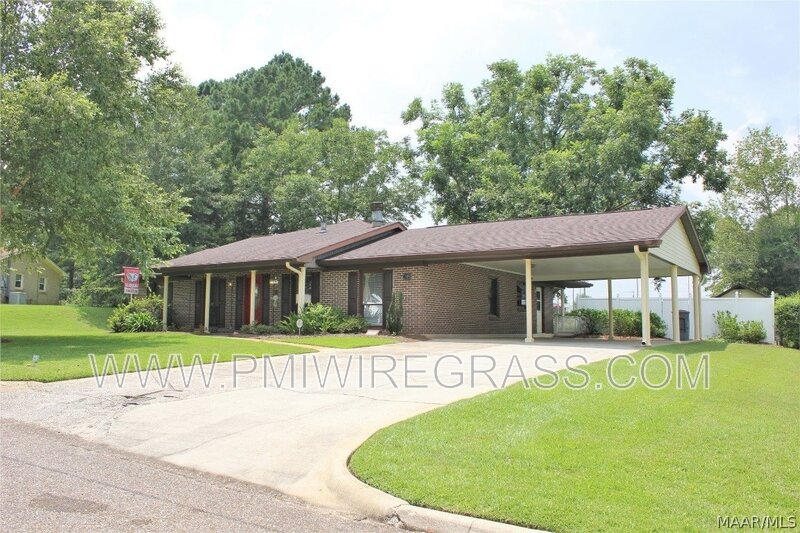 Daleville House: 59 Andrews Dr