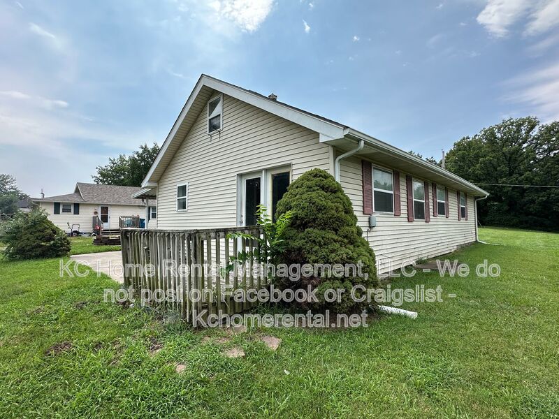 Kansas City House: 7113 N Highland Ave