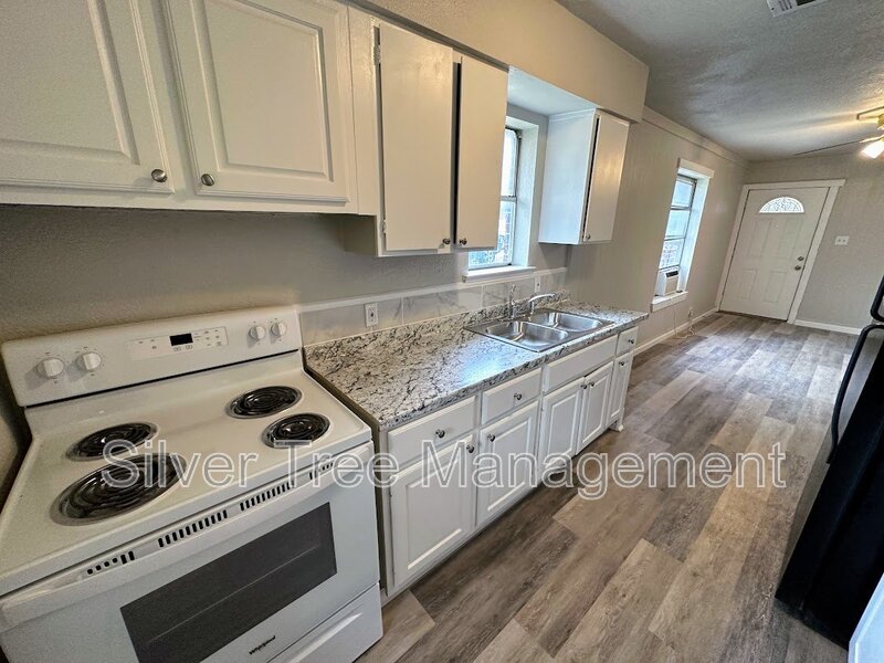 Fort Worth Condo: 1310 Meriwether Avenue