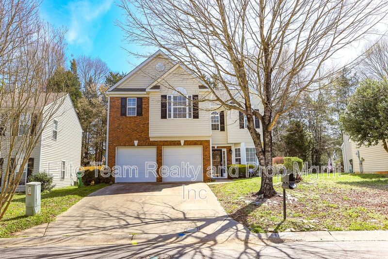 Charlotte House: 12613 Cedar Crossings Dr