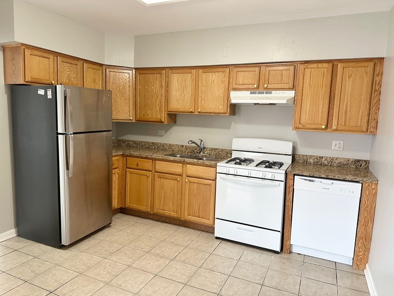Hickory Hills Condo: 8656 S 84th Ct
