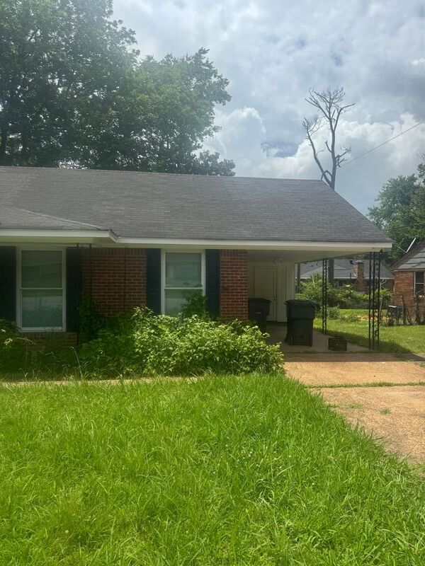 Memphis House: 3825 Rangeline Rd