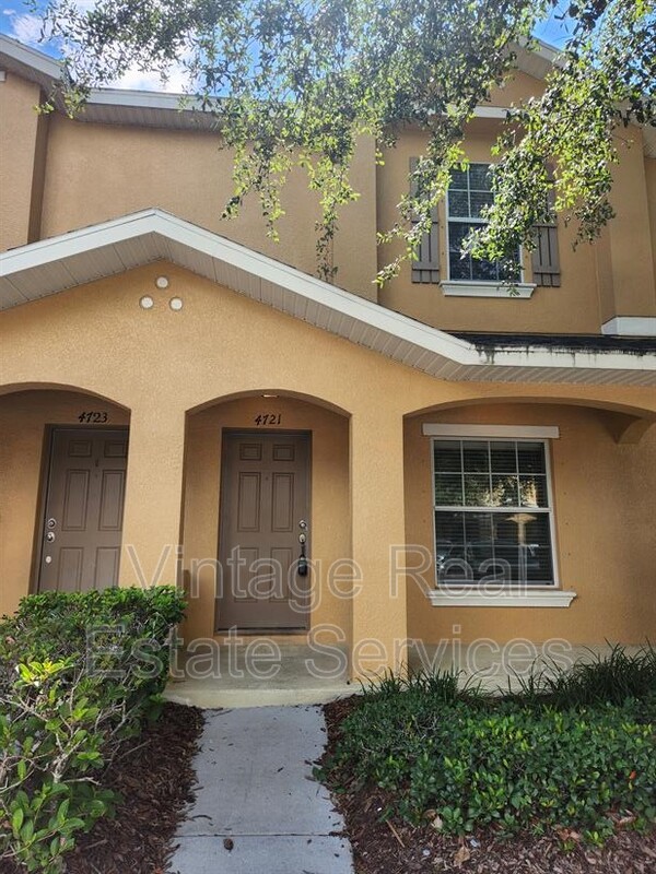 Riverview Townhome: 4721 Chatterton Way