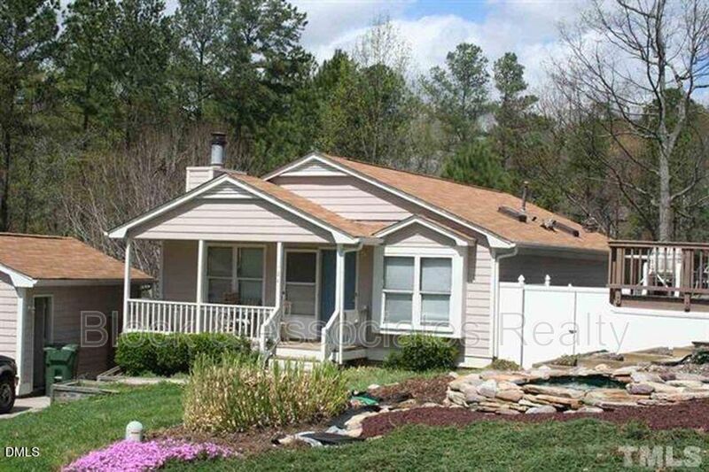 Cary House: 124 Oak Hill Loop
