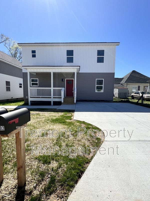 Chattanooga House: 2702 East 39th Street