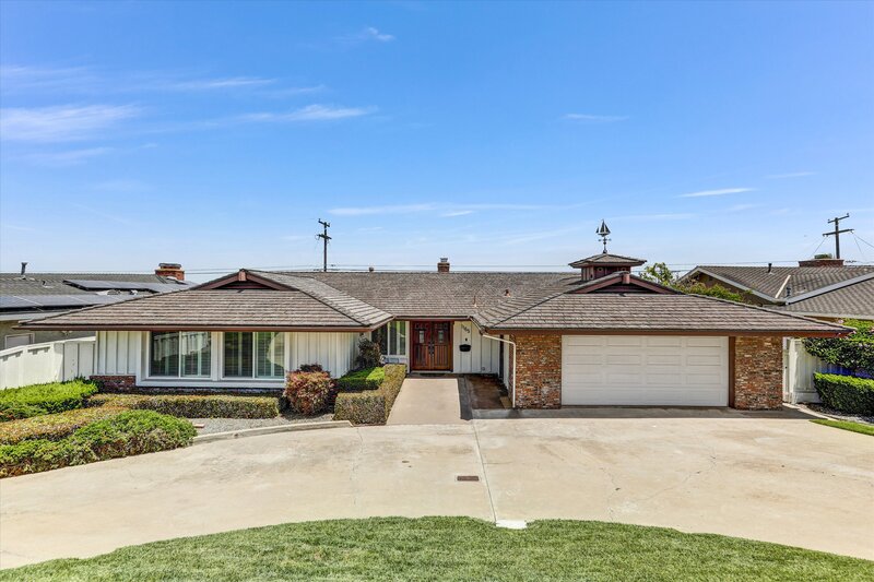 San Diego House: 1165 Catalina Boulevard