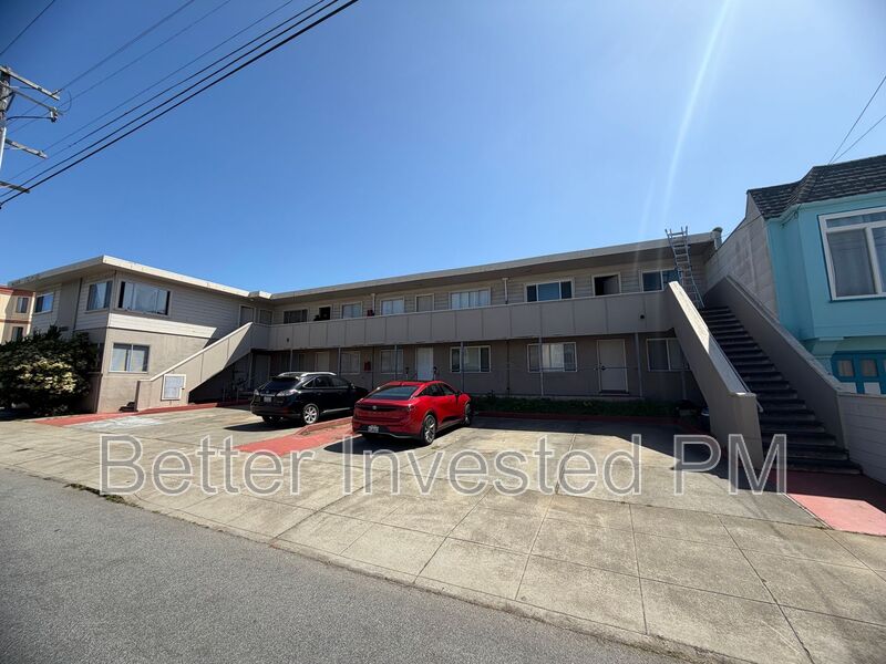 San Francisco Condo: 2400 39th Ave