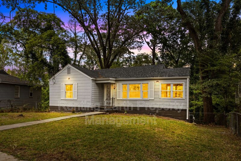 Birmingham House: 5025 43rd PL N