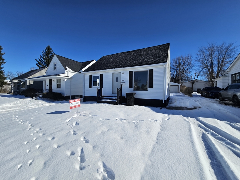 Cleveland House: 4445 East 154th Street