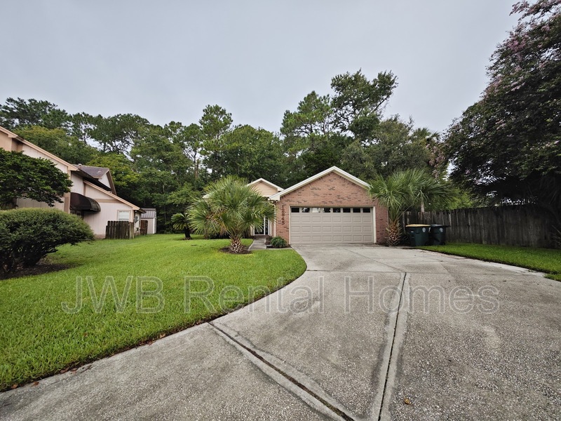 Jacksonville House: 12845 Daybreak Ct W
