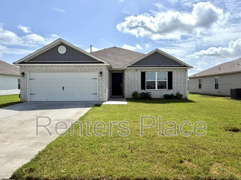 Collinsville House: 14215 North 74th East Avenue