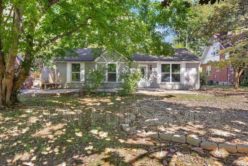 Nashville House: 5000 McMurray Court
