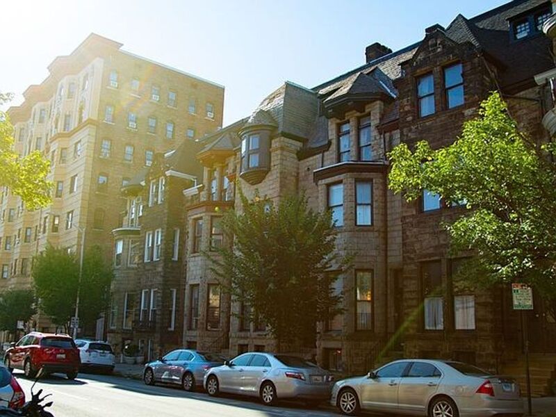 Baltimore Condo: 112 E. Preston St