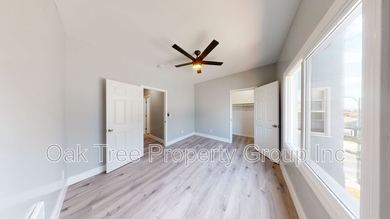 Oakland House: 5460 Bancroft Avenue