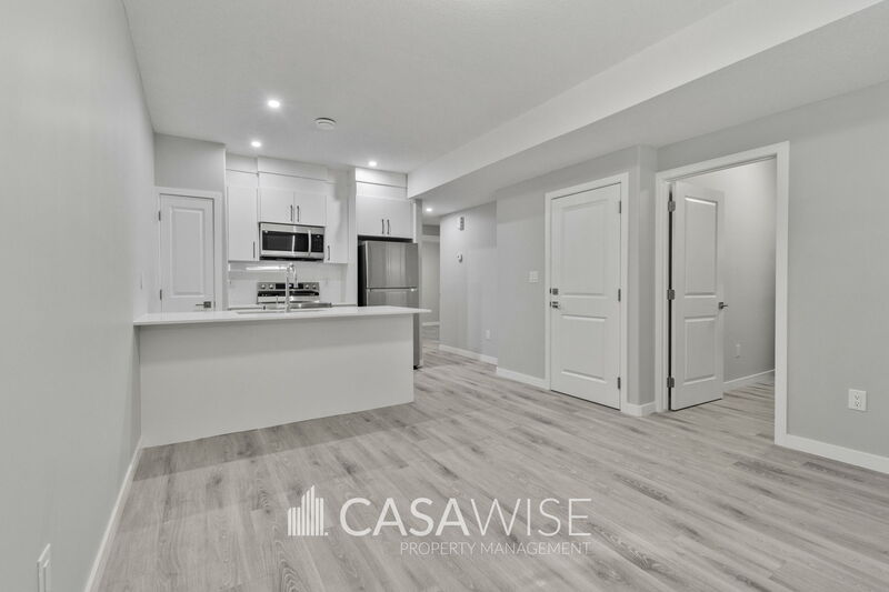 Edmonton House: 3270 Dallas Schmidt Drive NW