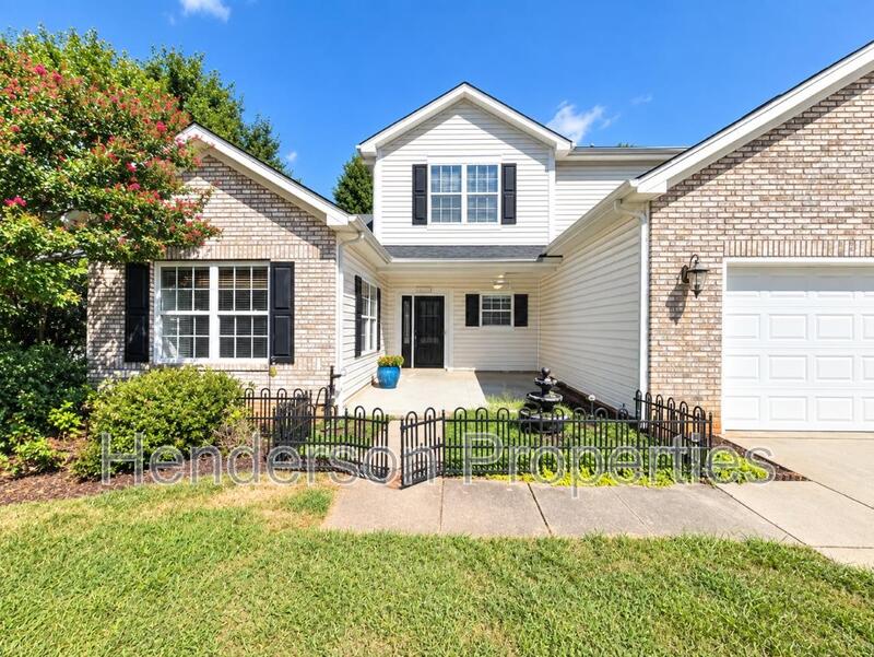 Clover House: 3107 Cordroy Ct