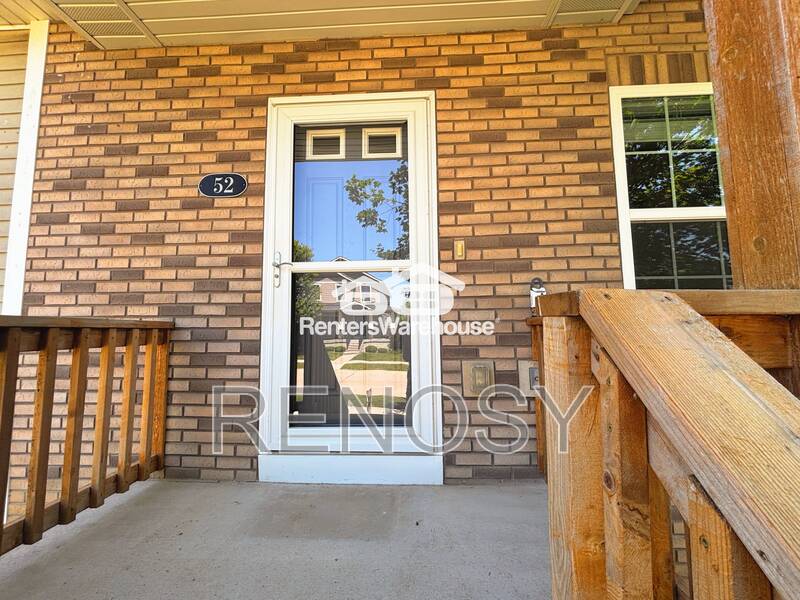 Waukee Townhome: 52 SE Booth