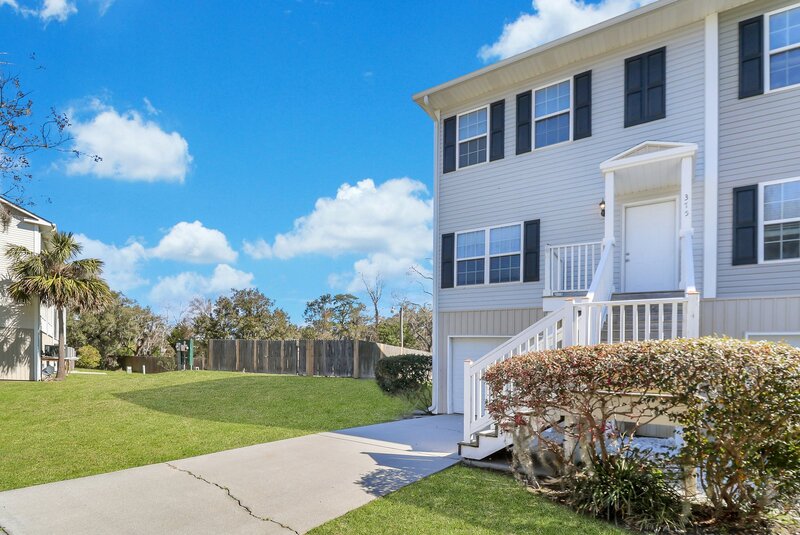 Thunderbolt Condo: 324 Laurel Oak Lane