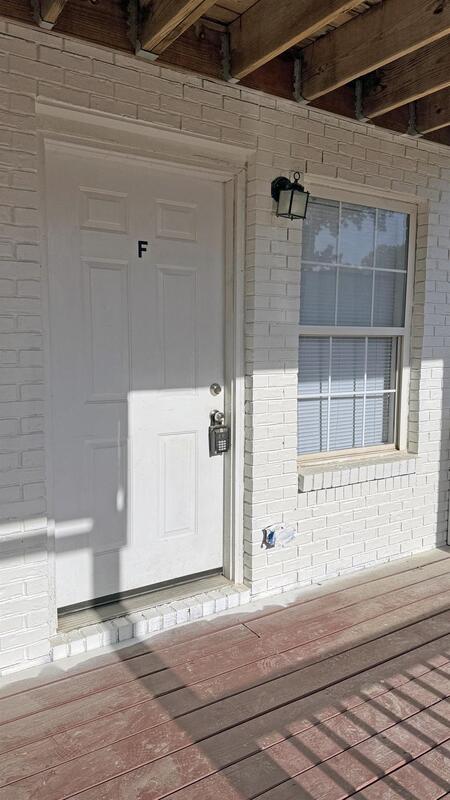 Clarksville Condo: 143 Darlene Drive