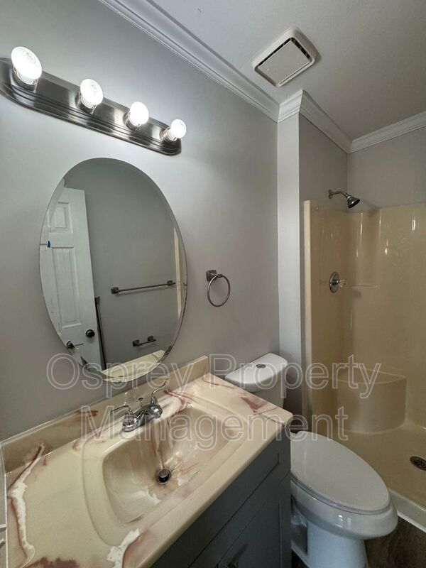 Charming, end-unit brick townhome! *ASK ABOUT OF ZERO DEPOSIT* - Photo 14