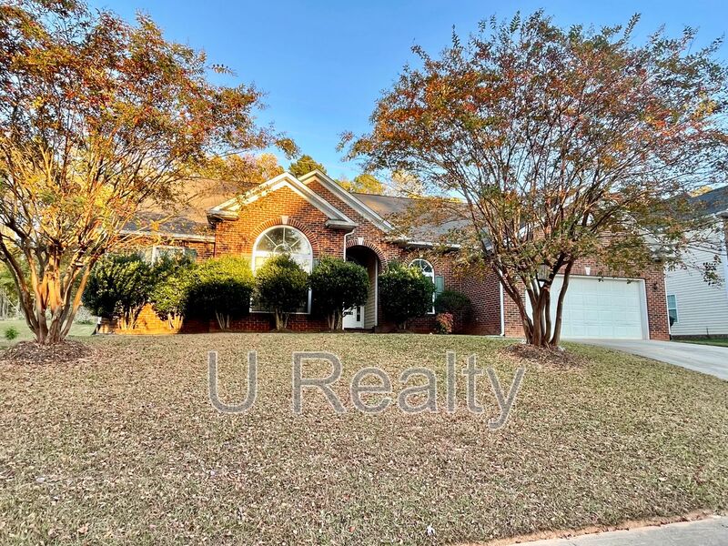 Matthews House: 2442 Windsor Chase Dr