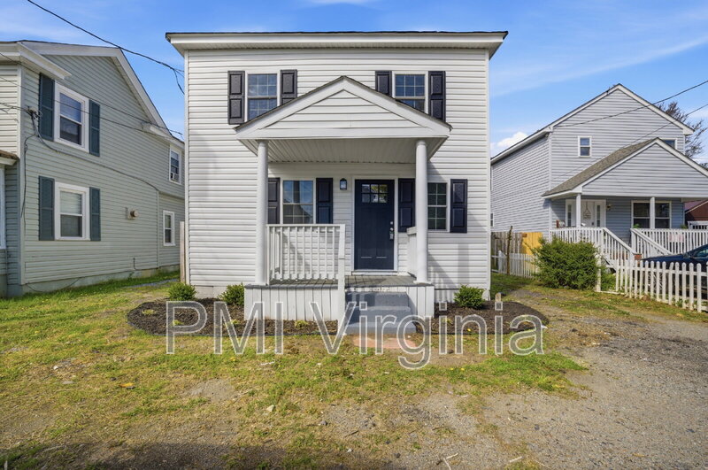 Suffolk House: 307 North 4th Street