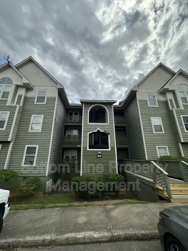 Fayetteville Condo: 942 Stewarts Creek Dr