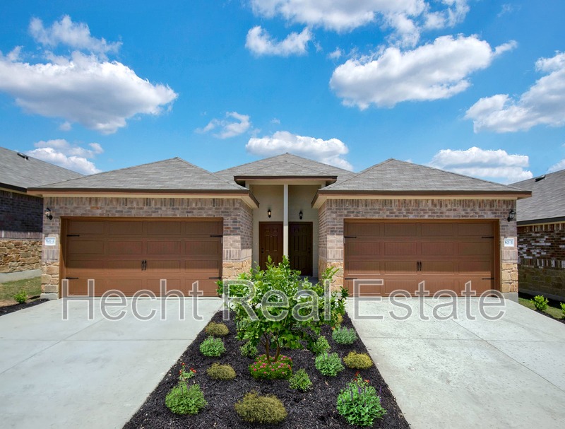 Seguin Condo: Stanley Way - 1