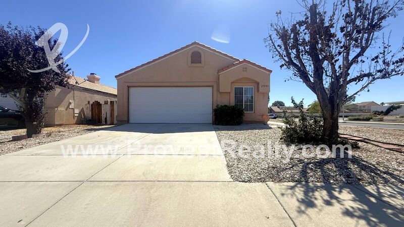 Victorville House: 13591 Monterey Way