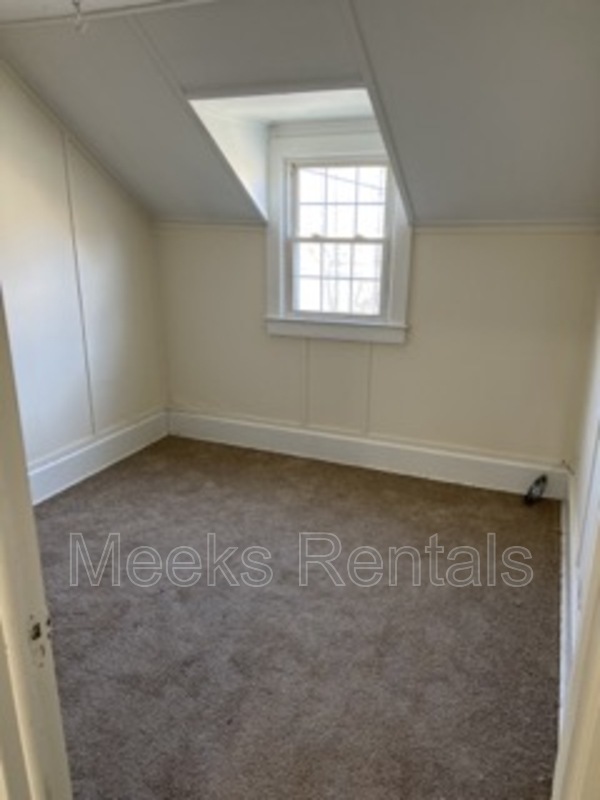 St. Albans Condo: 506 2nd Street