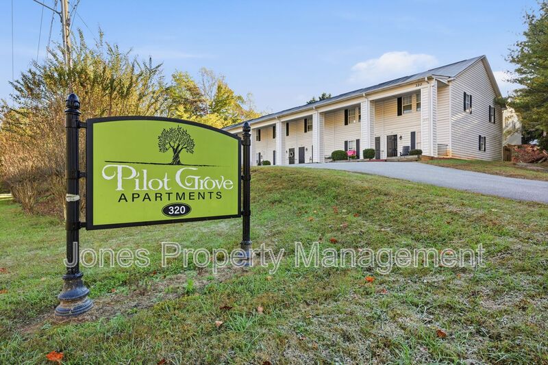 Pilot Mountain Townhome: 316 North Key Street