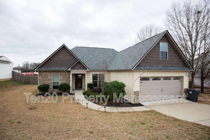 Phenix City House: 3100 Gatewood Drive