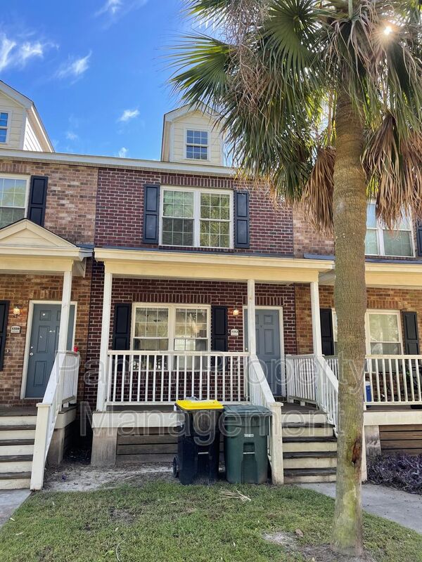 Savannah House: 1312 Dieter Street