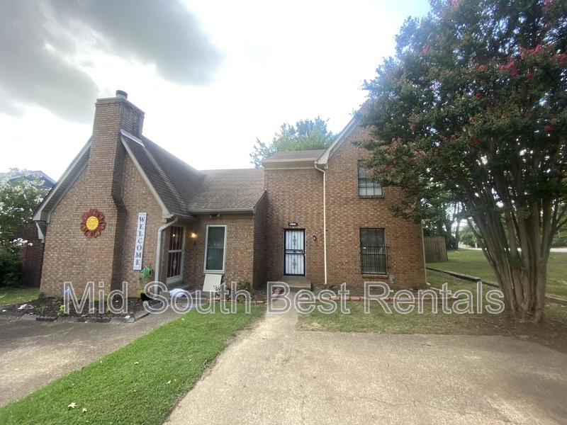 Memphis House: 4175 Hickory Grove Rd