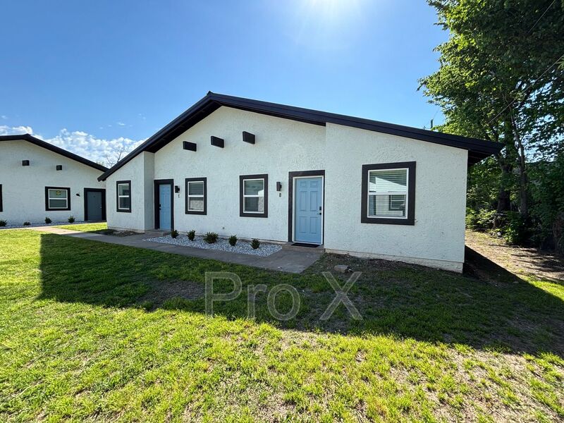 Springdale House: 309 Park St
