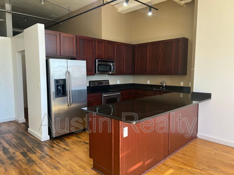 Saint Louis Condo: 1520 Washington Ave