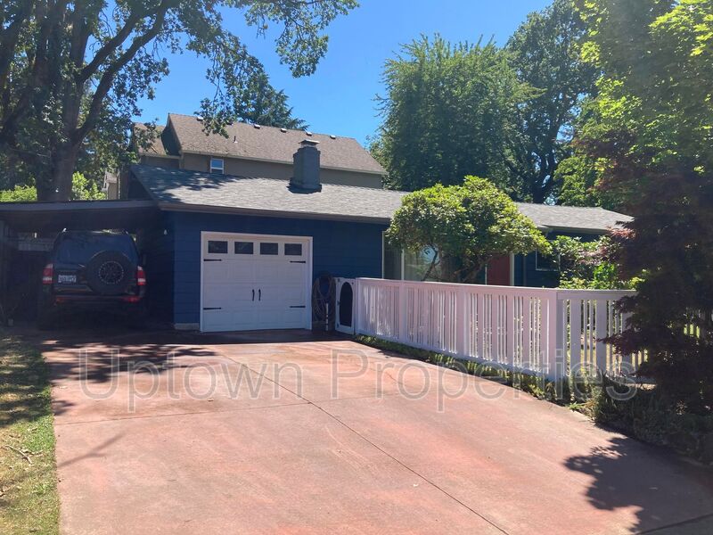 Beaverton House: 16620 SW Oak St