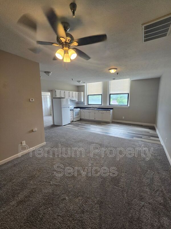 Rockford House: 2208 8th Street