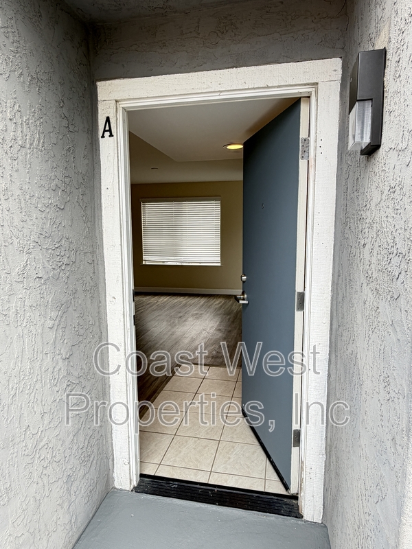 Carlsbad Condo: 297 Acacia Ave - A