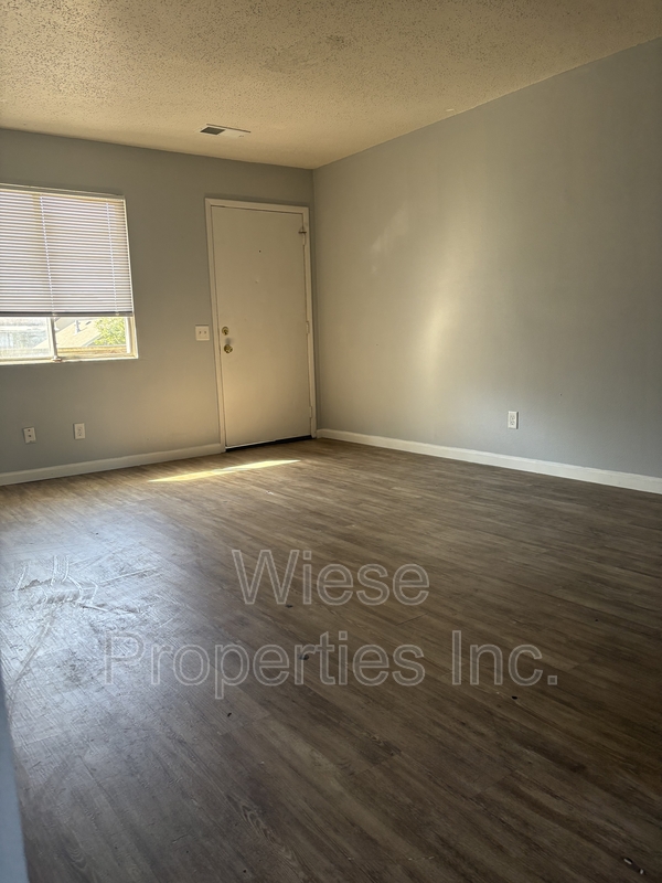 Springfield Condo: 824 East Ridgely Avenue - 6