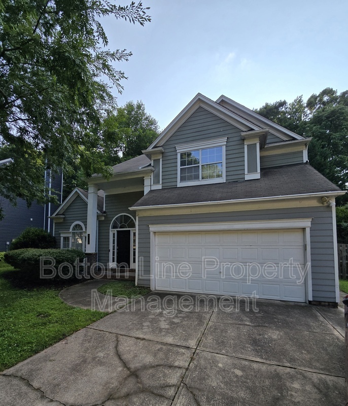 Charlotte House: 4134 Beauvista Dr