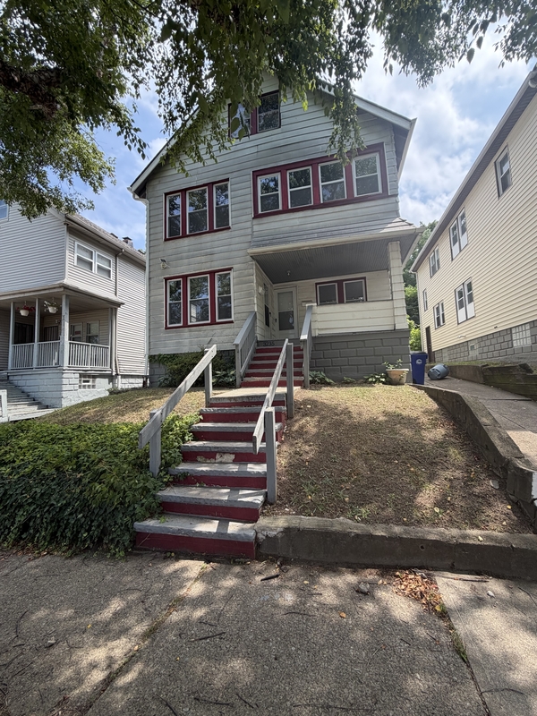 Cleveland Condo: 3235 West 121st Street - Downstairs