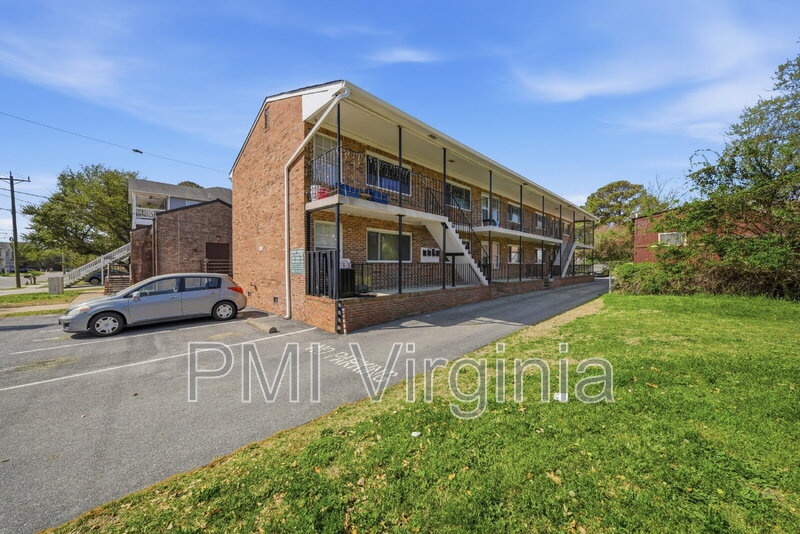 Norfolk Condo: 9563 15th Bay St