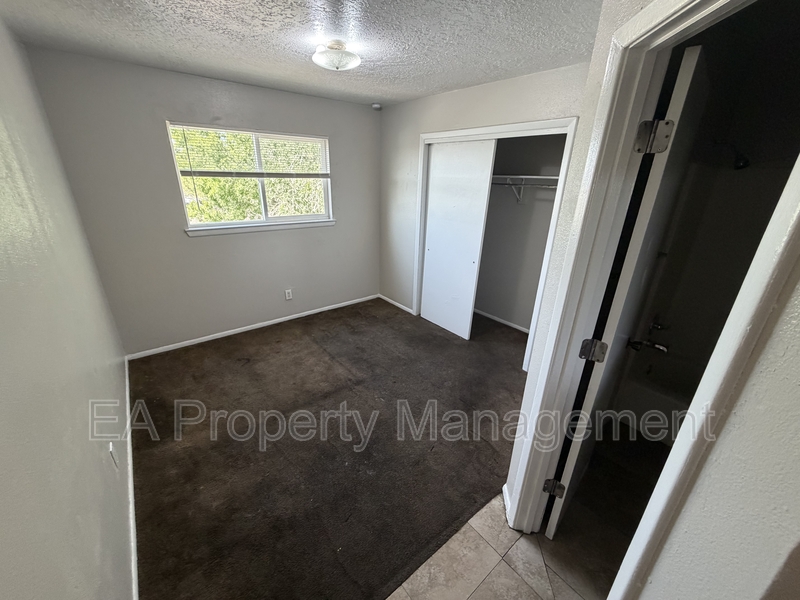 Albuquerque Condo: 433 Louisiana Blvd SE