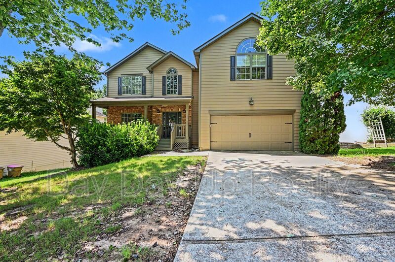 Suwanee House: 1230 Grey Rock Way