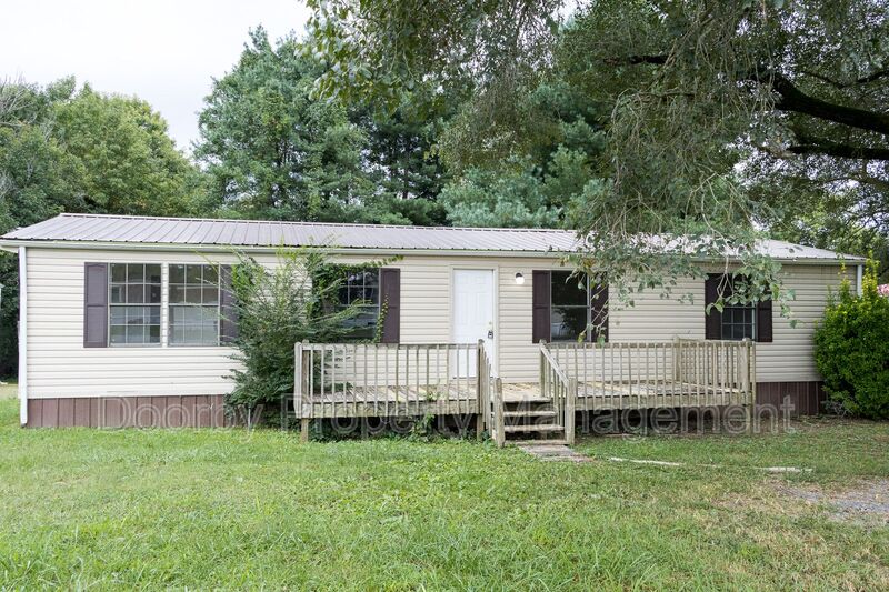 Cleveland House: 5440 Harpo St NW