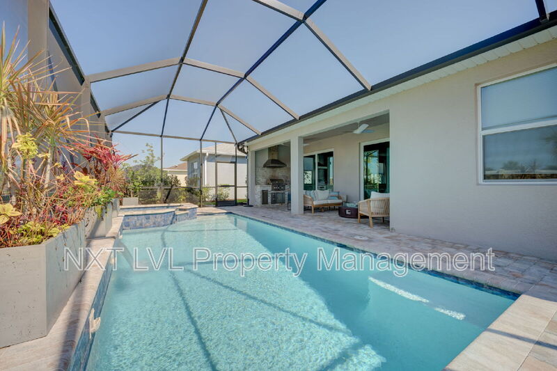 Punta Gorda House: 16112 Lakeland Dr
