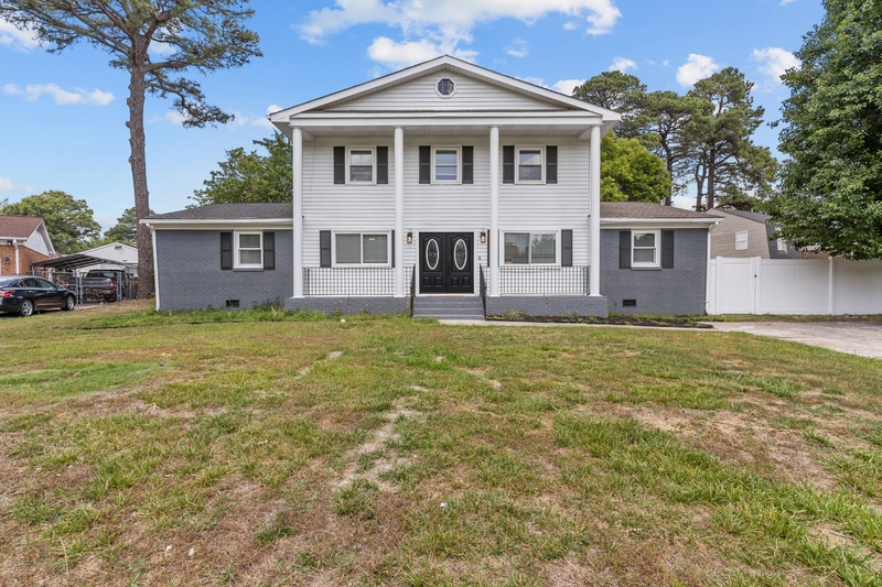 Portsmouth House: 1408 Quiet Court