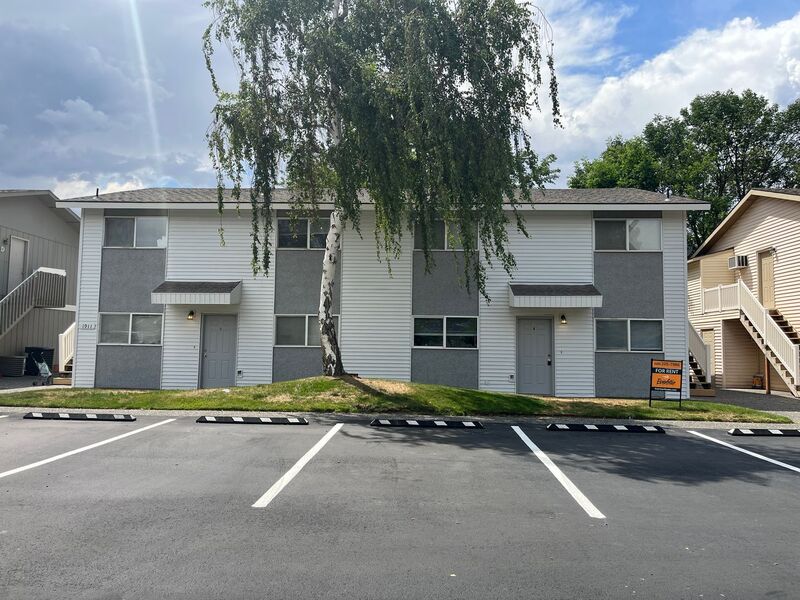 Richland Condo: 1911 Hoxie Avenue