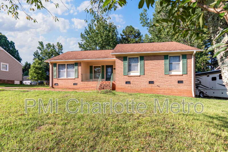 Charlotte House: 8615 Beechbrooke Rd